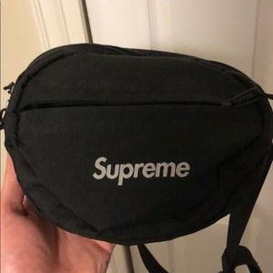 Supreme Waist Bag / Fanny Pack